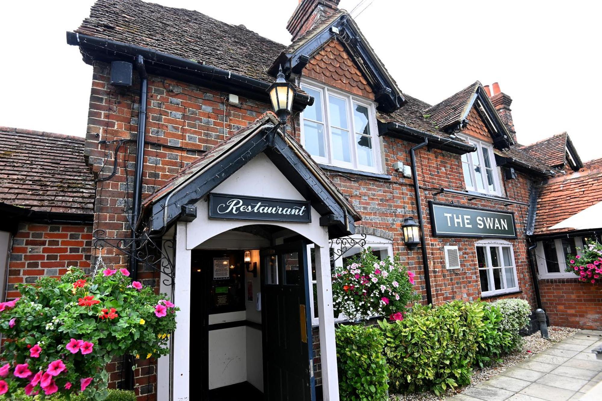 Swan, Thatcham By Marston'S Inns Kültér fotó